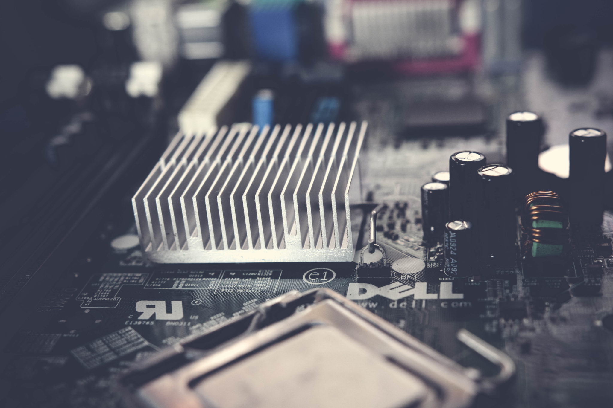 Canva-Selective-Focus-Photography-of-Heatsink-2048x1365