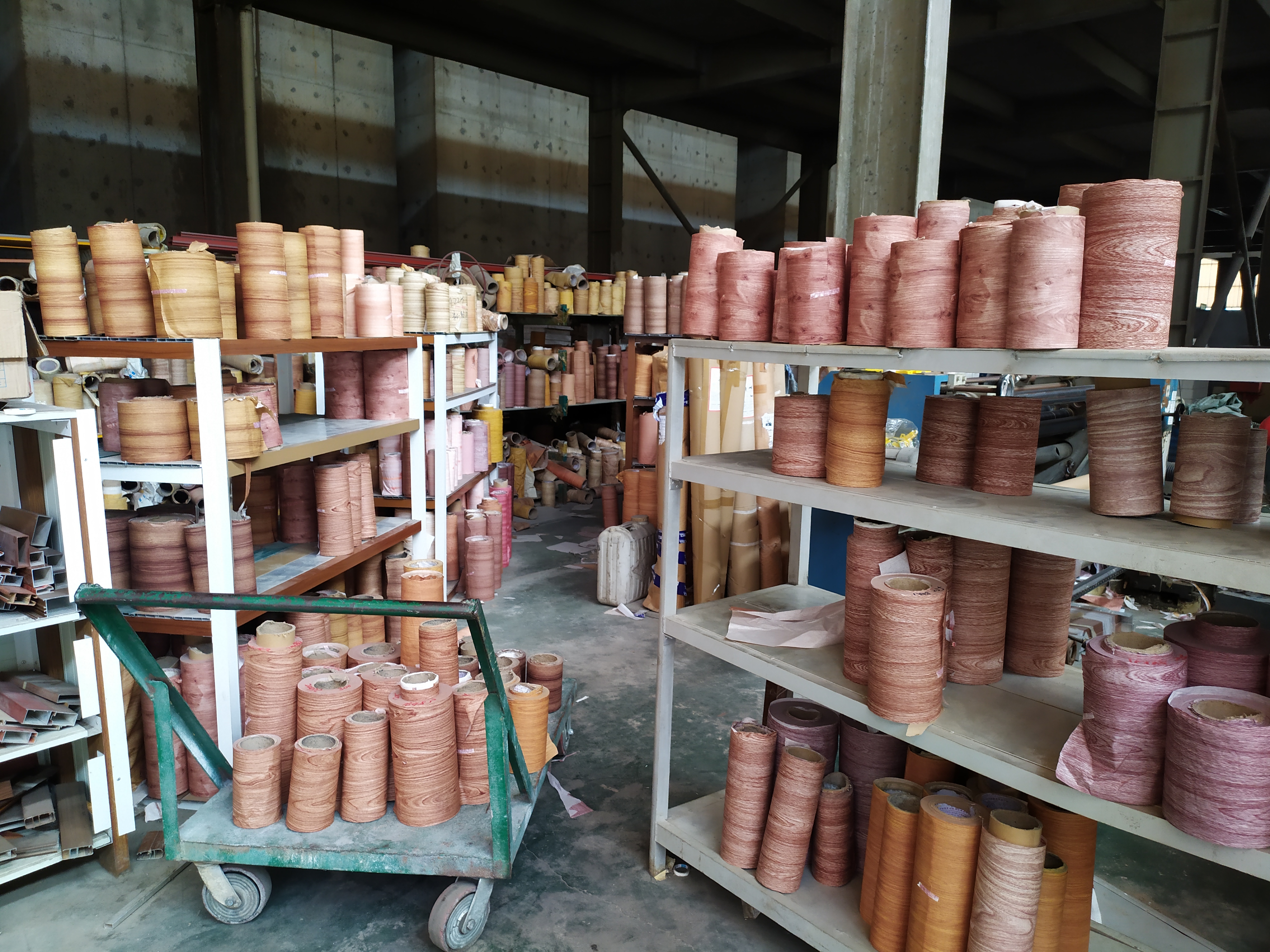 1-wood grain paper workshop-Ruiqifeng New Material